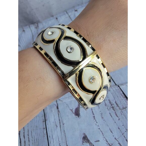 Black White Enamel Gem Hinged Bracelet Bangle Chunky Round Classic Fashion - Picture 6 of 7